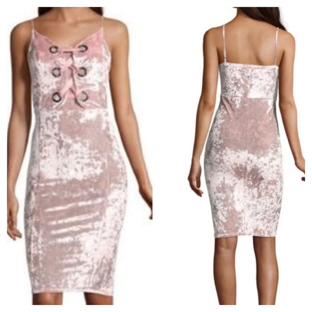 NWT 《 Project Runway 》 Sexy Bodycon Grommet Pale Pink Crushed Velvet Midi Dress
